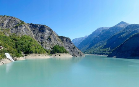 Photo by Thomas MARCHAND on Unsplash